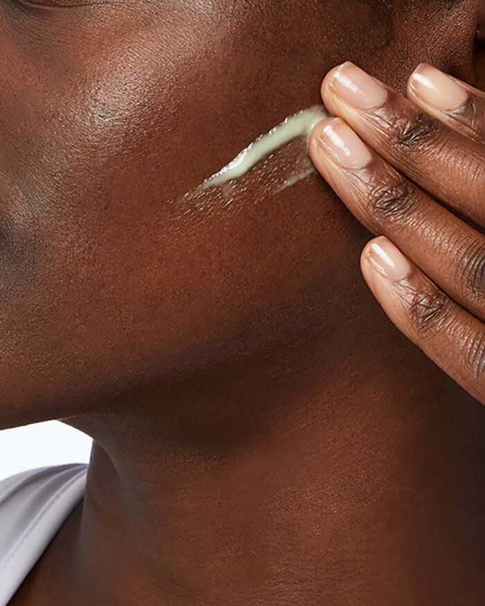 Sérum resurfaçant au rétinol contenant du rétinol encapsulé pour aider à régénérer la peau.