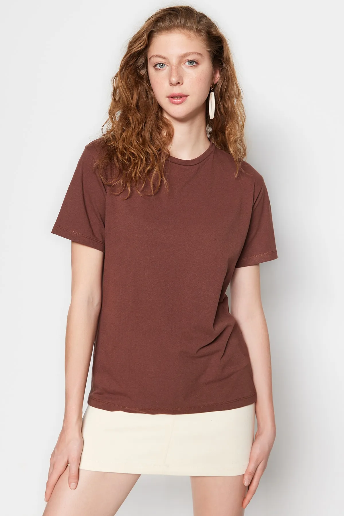 Trendyol Collection  Strick-T-Shirt im Boyfriend-Schnitt mit Rundhalsausschnitt - Braun, 100 % Baumwolle TWOSS20TS0134