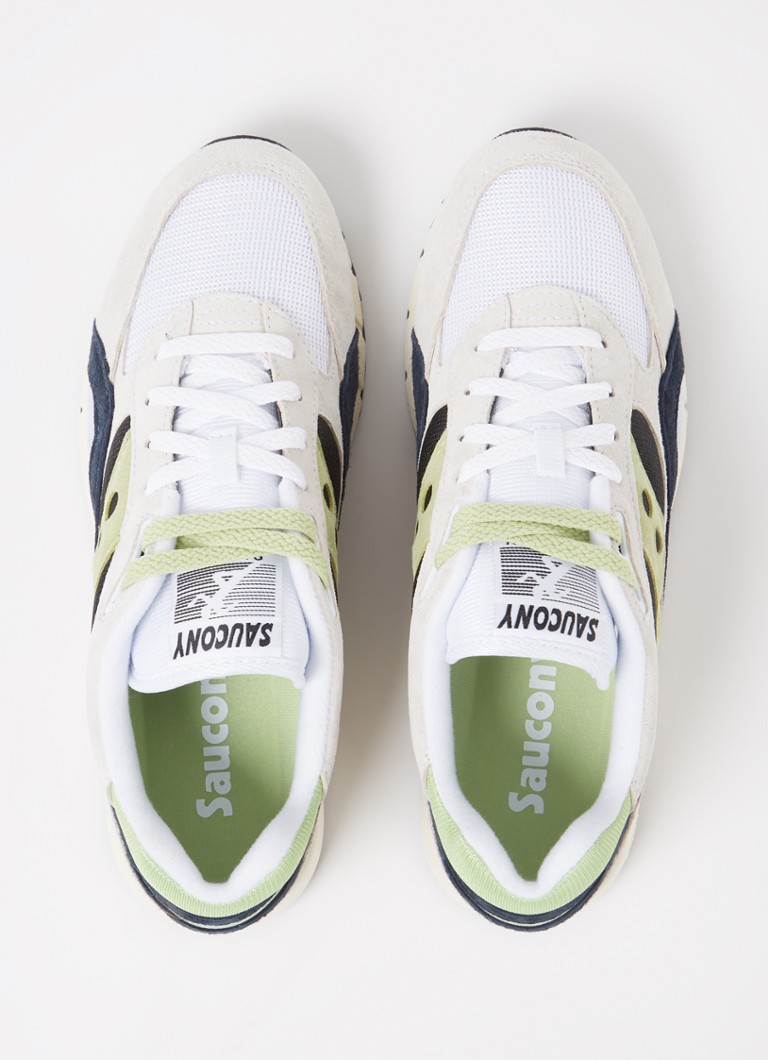 Tênis Saucony Shadow 6000 em camurça com detalhes em mesh.