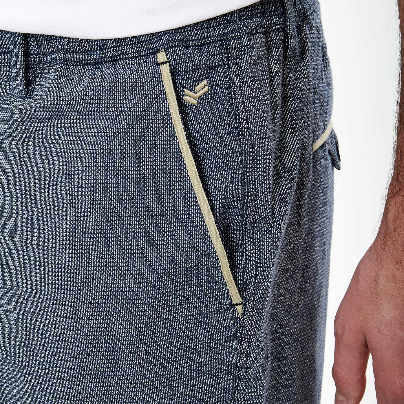 MAORI  Short confort bleu Homme