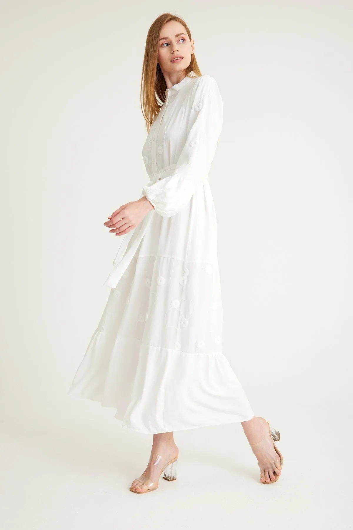 Olcay  Weißes gemustertes Kleid mit gerafften Ärmeln - 9231-EY