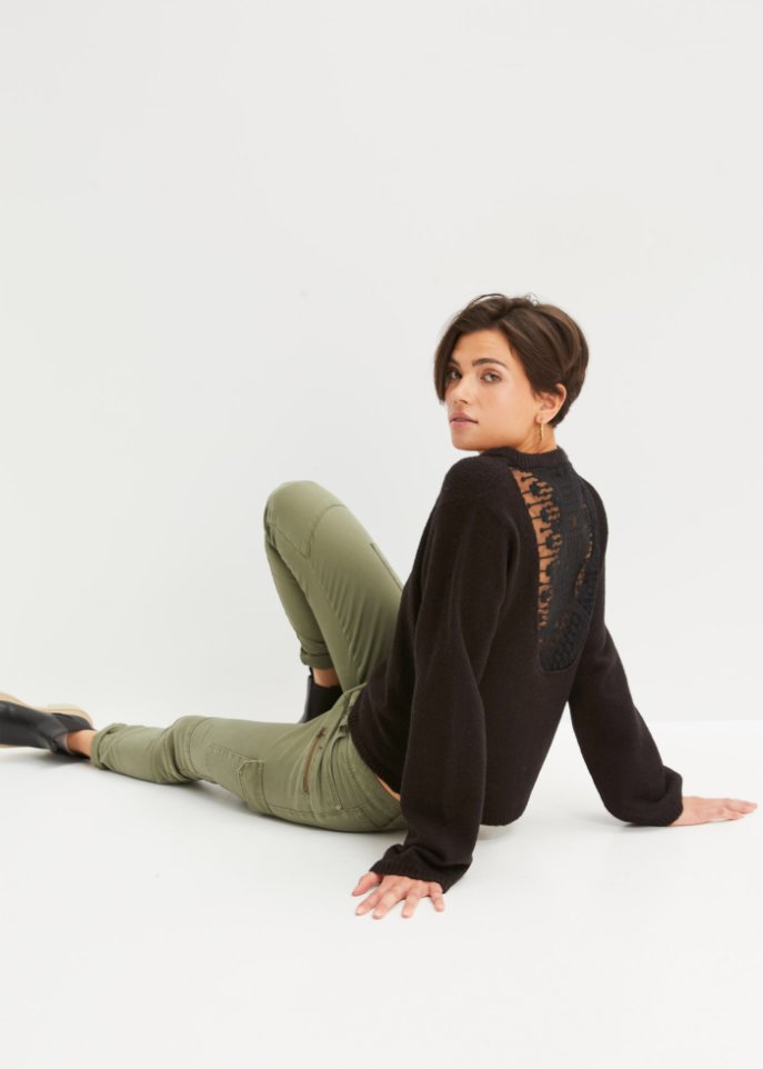Pullover mit Spitzendetail