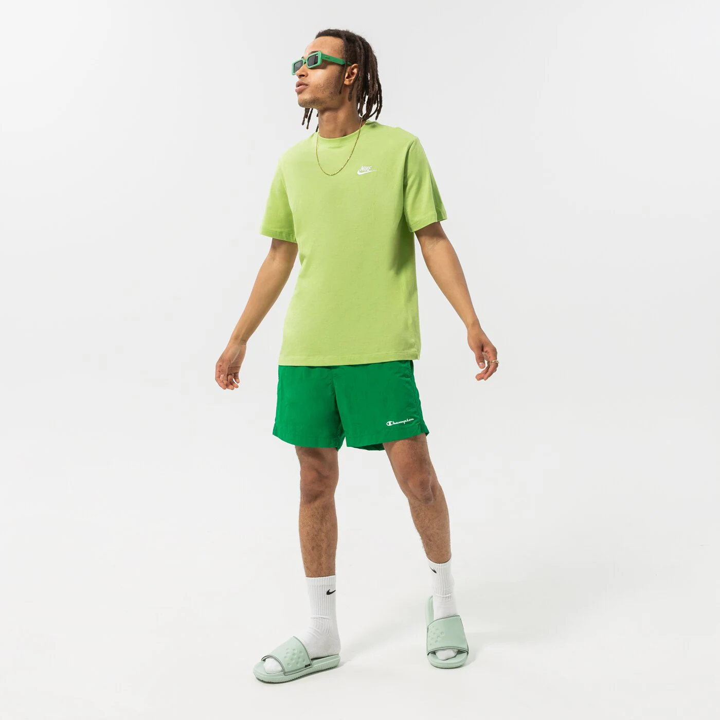 CHAMPION SHORTS BEACHSHORT Grün