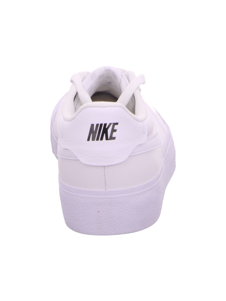 Nike Schnürschuh in weiß günstig kaufen
