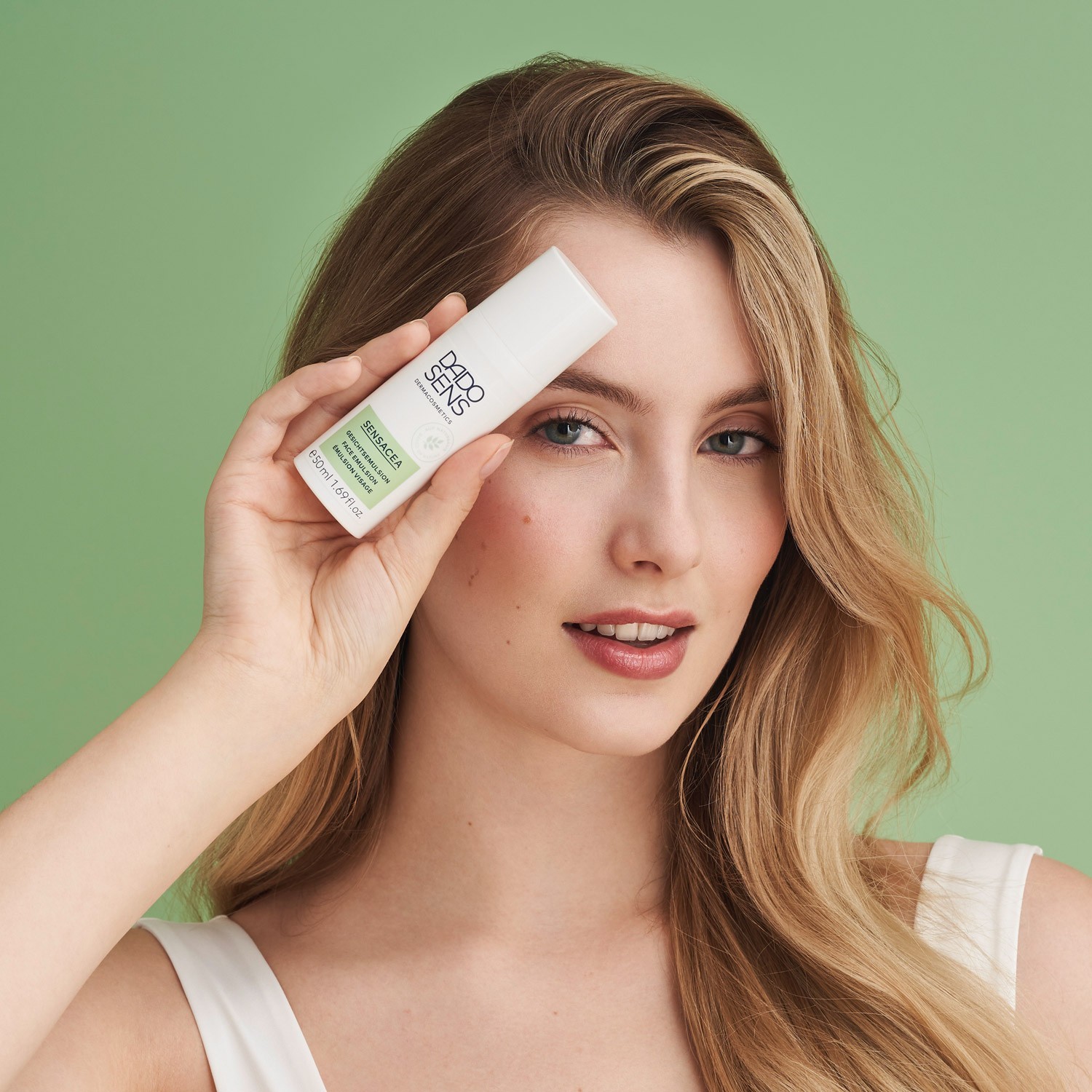 Emulsie facială DADO SENS Dermacosmetics SENSACEA - pentru ten sensibil și cuperoză