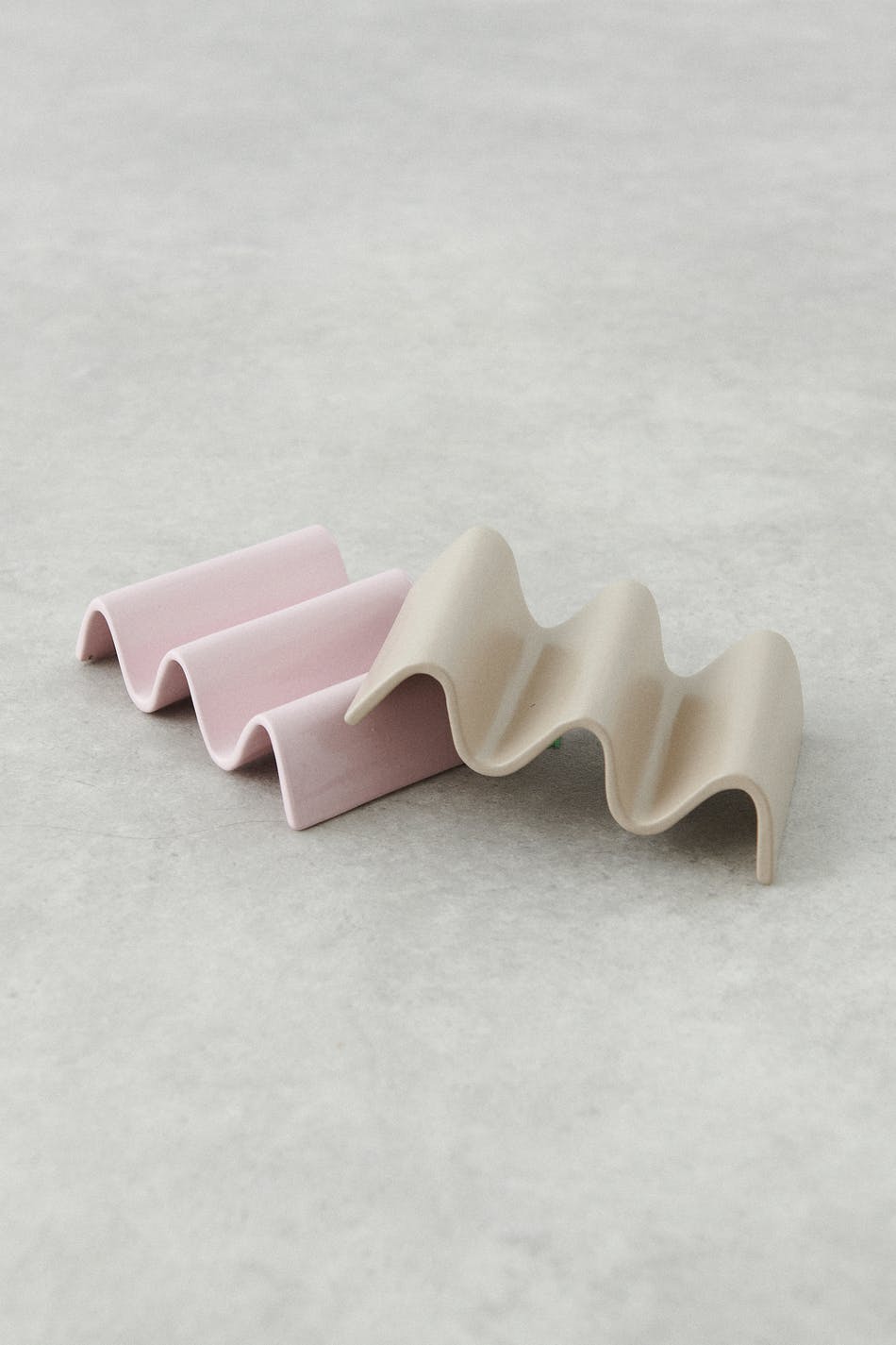 Wave metal tray