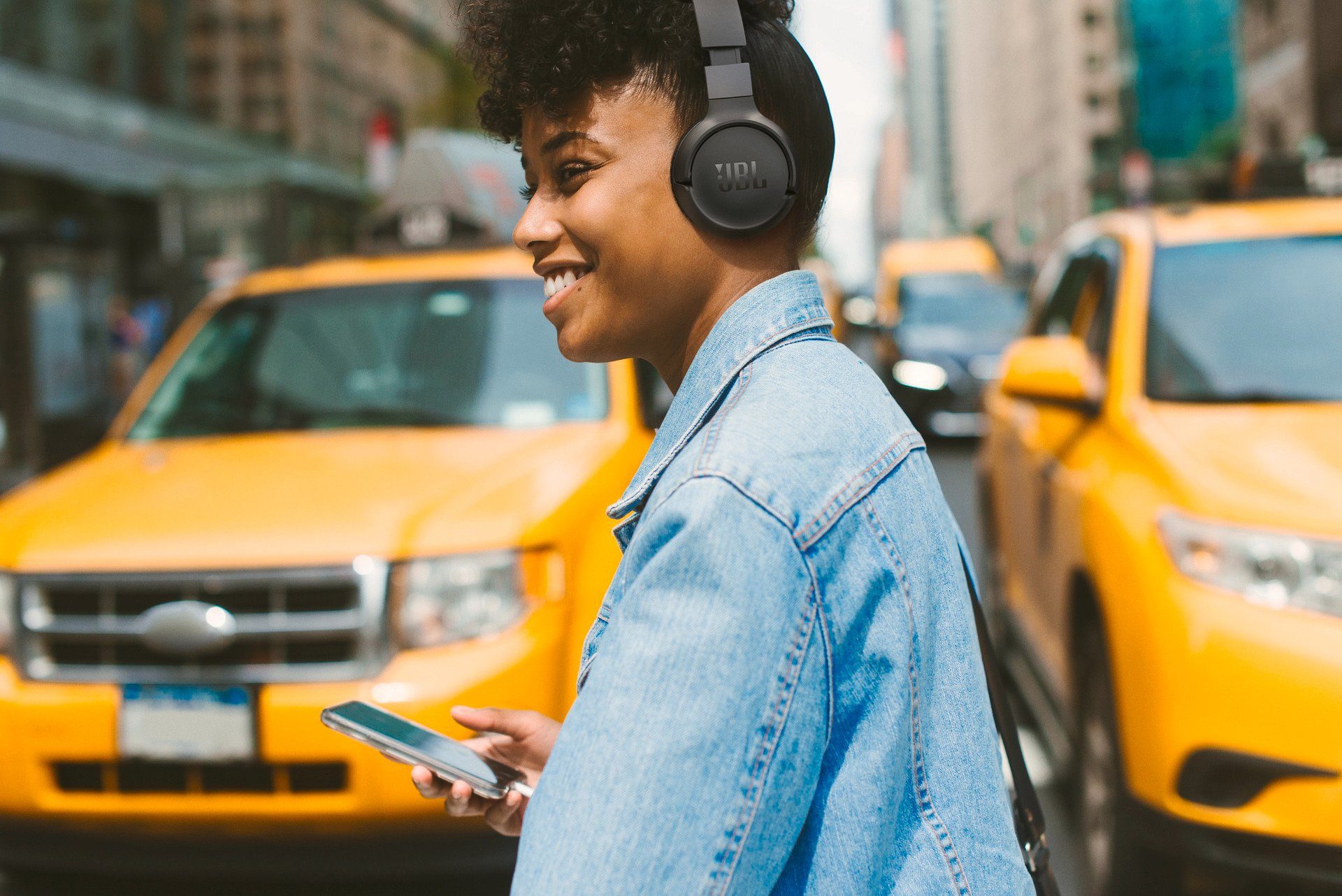 JBL Tune 670NC Bluetooth-Kopfhörer (Adaptive Noise-Cancelling, A2DP Bluetooth)