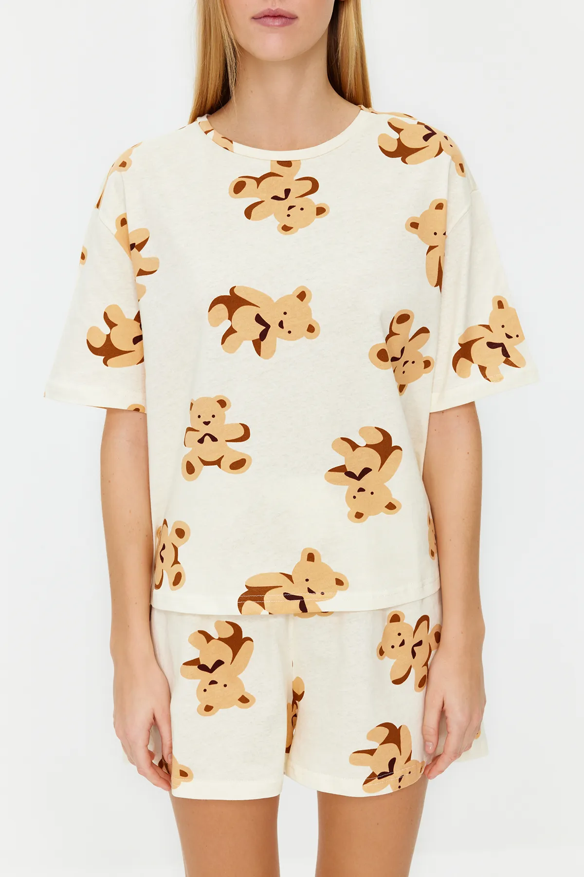 Trendyol Collection  Ecrufarbenes Strick-Pyjama-Set aus 100 % Baumwolle mit Teddybär-Muster THMSS24PT00000