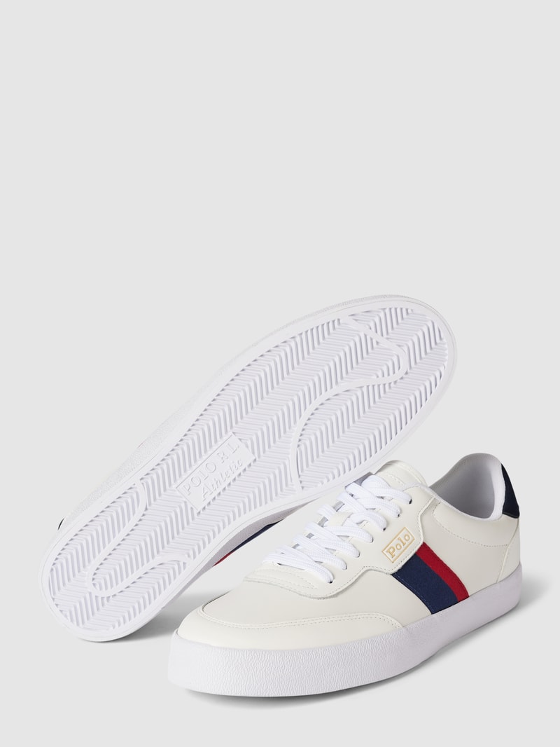 Sneaker mit Label-Details in weiß