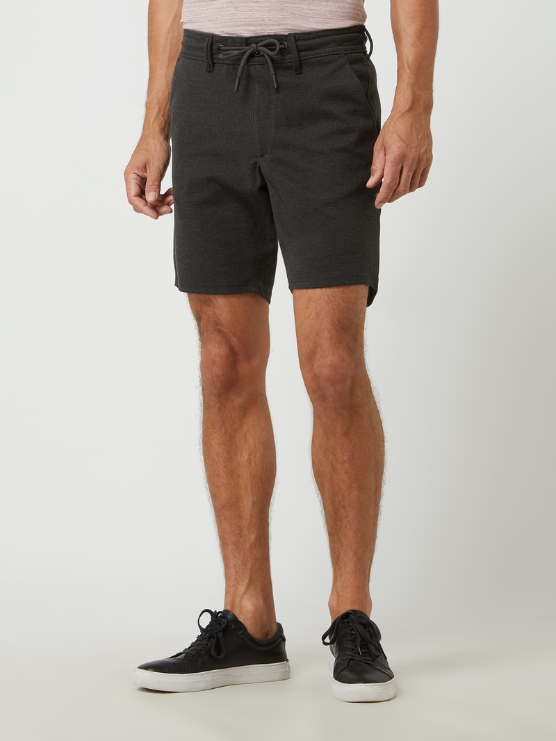 Slim Fit Chino-Shorts mit Stretch-Anteil in dunkelgrau