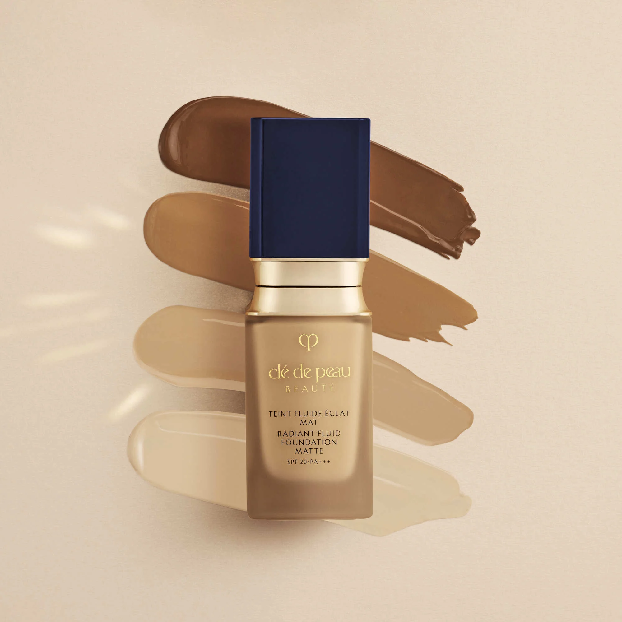Base de maquillaje fluida mate Viso Radiant SPF20 - Base de maquillaje líquida