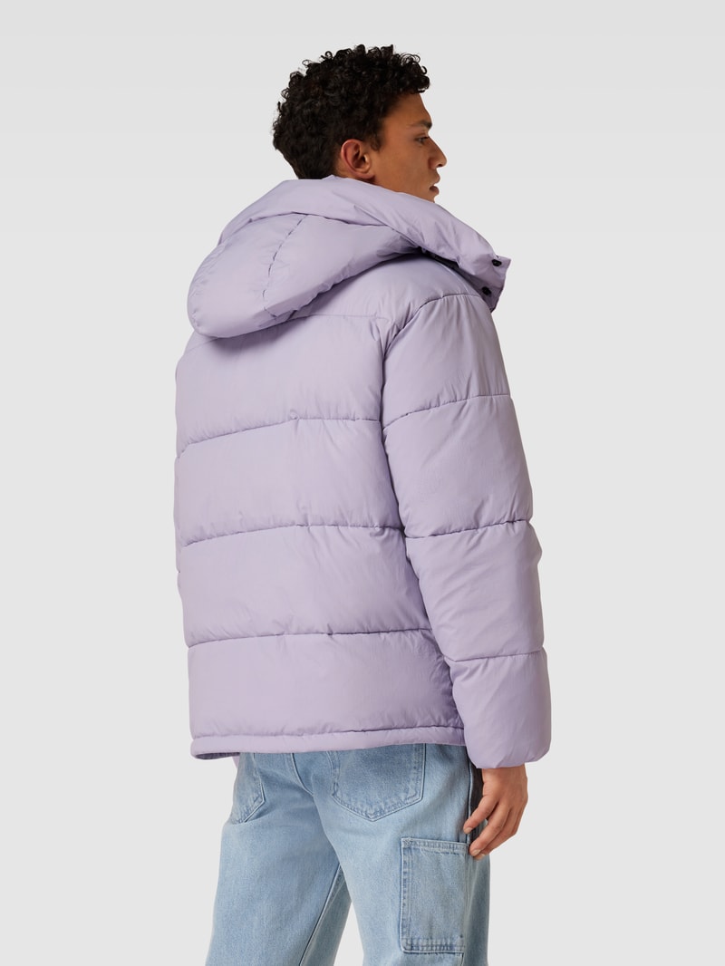 Relaxed Fit Steppjacke mit Label-Print in lavendel