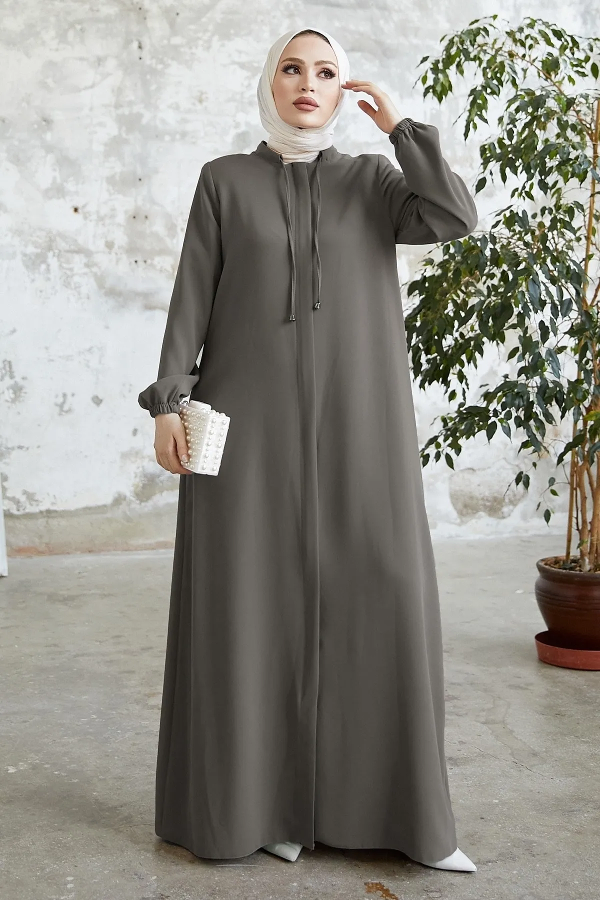 InStyle  Abaya mit Spitzenkragen und versteckter Knopfleiste – Grau
