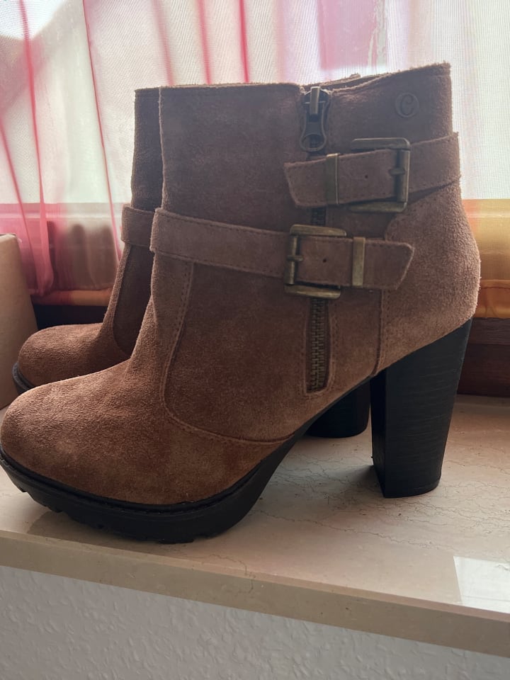 CARMELA Leder-Stiefeletten in Taupe günstig kaufen 39