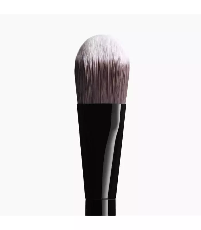 LES PINCEAUX DE CHANEL Pinceau fond de teint n°100