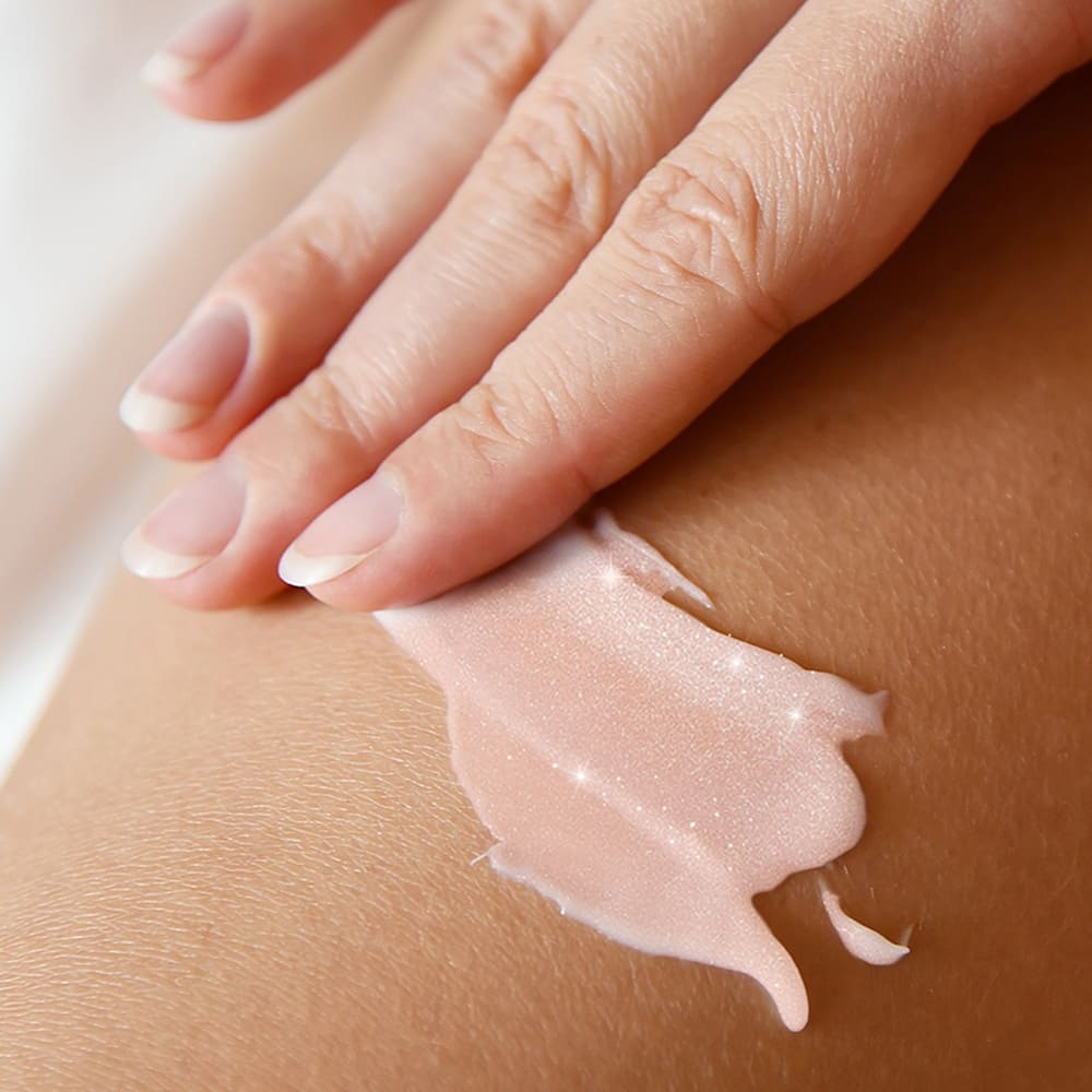 7days Rose Girl Shimmering Body Milk Lait corps chatoyant