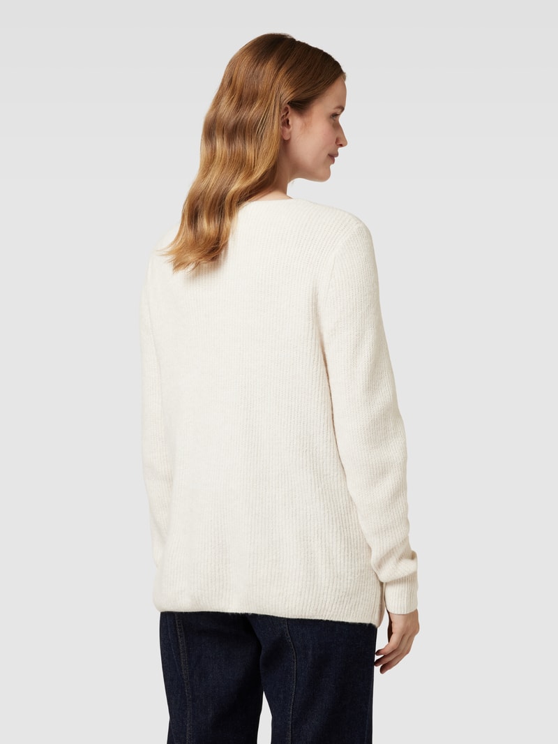 Strickpullover mit U-Boot-Ausschnitt in flieder