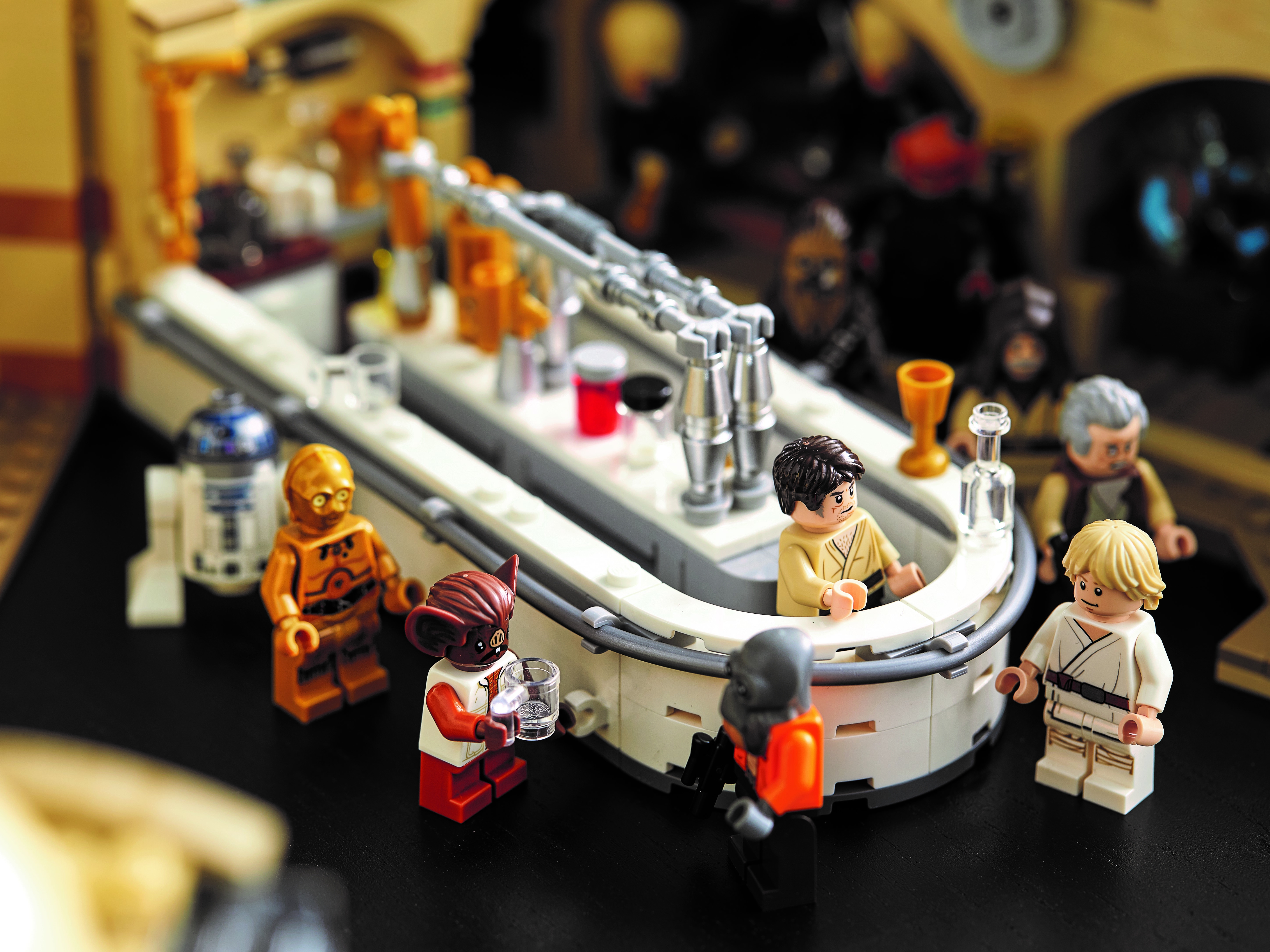 Mos Eisley Cantina™ 75290