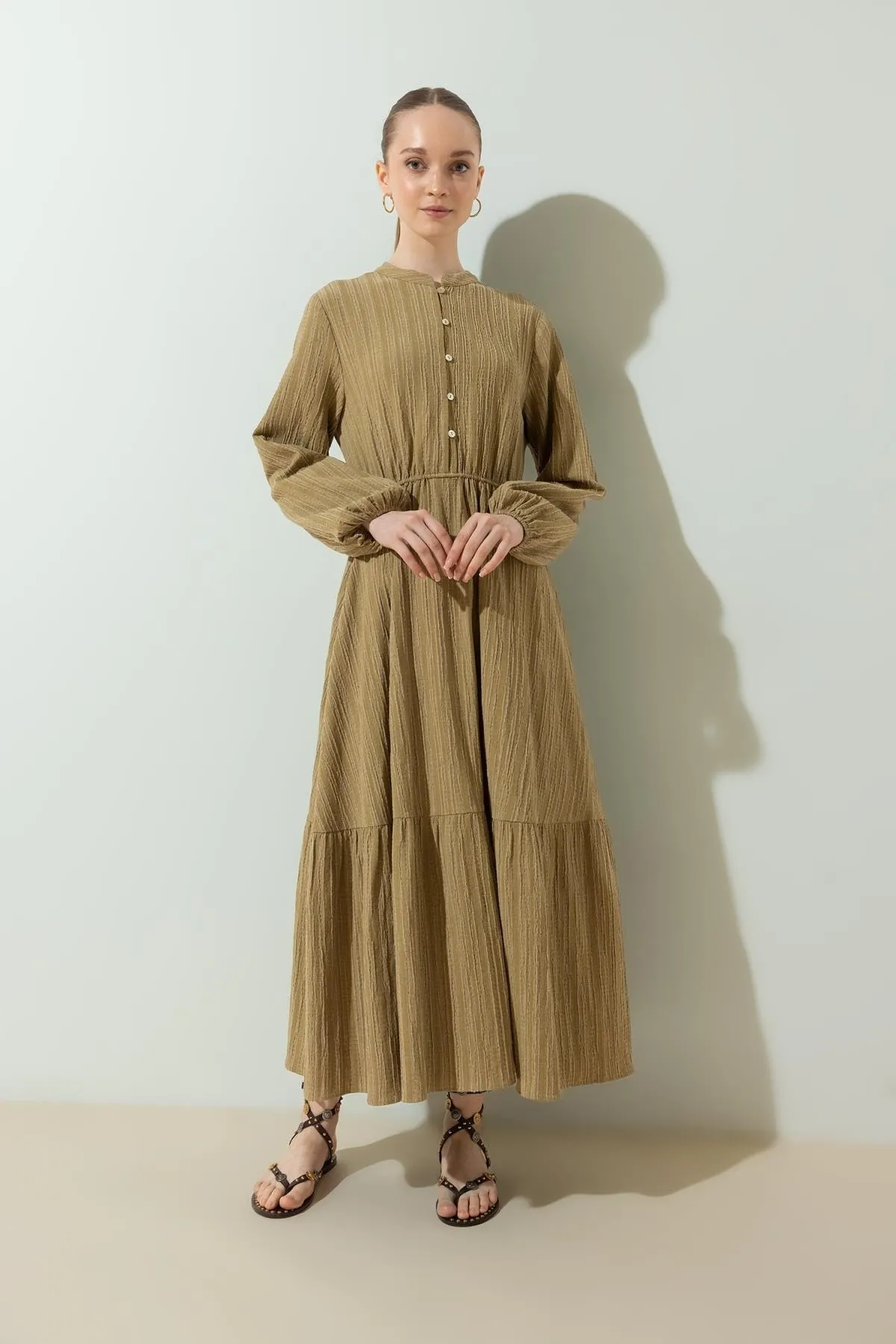 DeFacto  Langärmliges Kleid aus Musselin mit Richterkragen