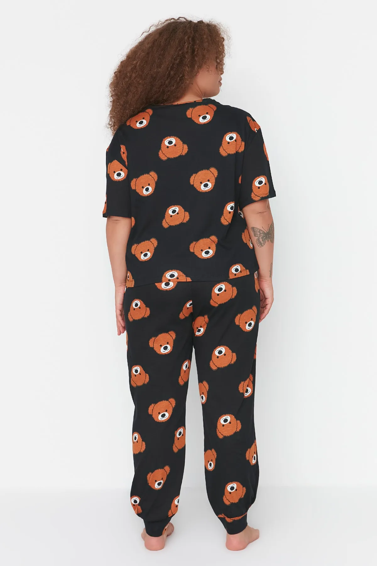 Trendyol Curve  Anthrazitfarbenes Pyjama-Set aus Strick mit Teddybär-Muster TBBAW23AI00039