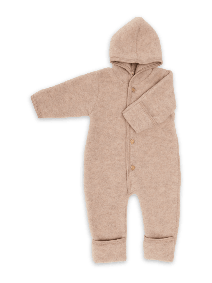 Kinderhaus Blaubär Baby-Overall mit Kapuze, Holzknöpfen & Mulltuch Blaubaer in Sand Melange günstig kaufen 50/56