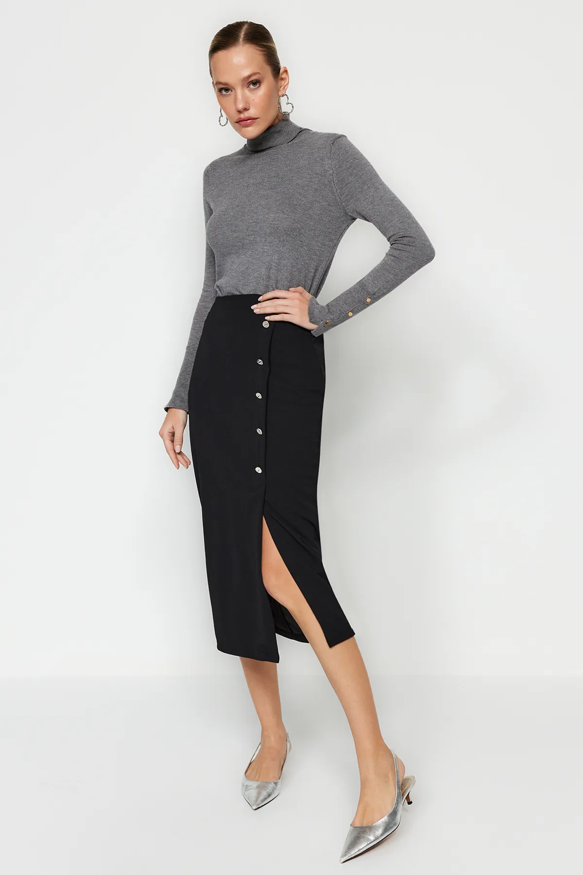 Trendyol Collection  Schwarzer, eleganter Crêpe-Midirock mit hoher Taille und Knopfleiste, Stretch-Strick TWOSS23ET00320