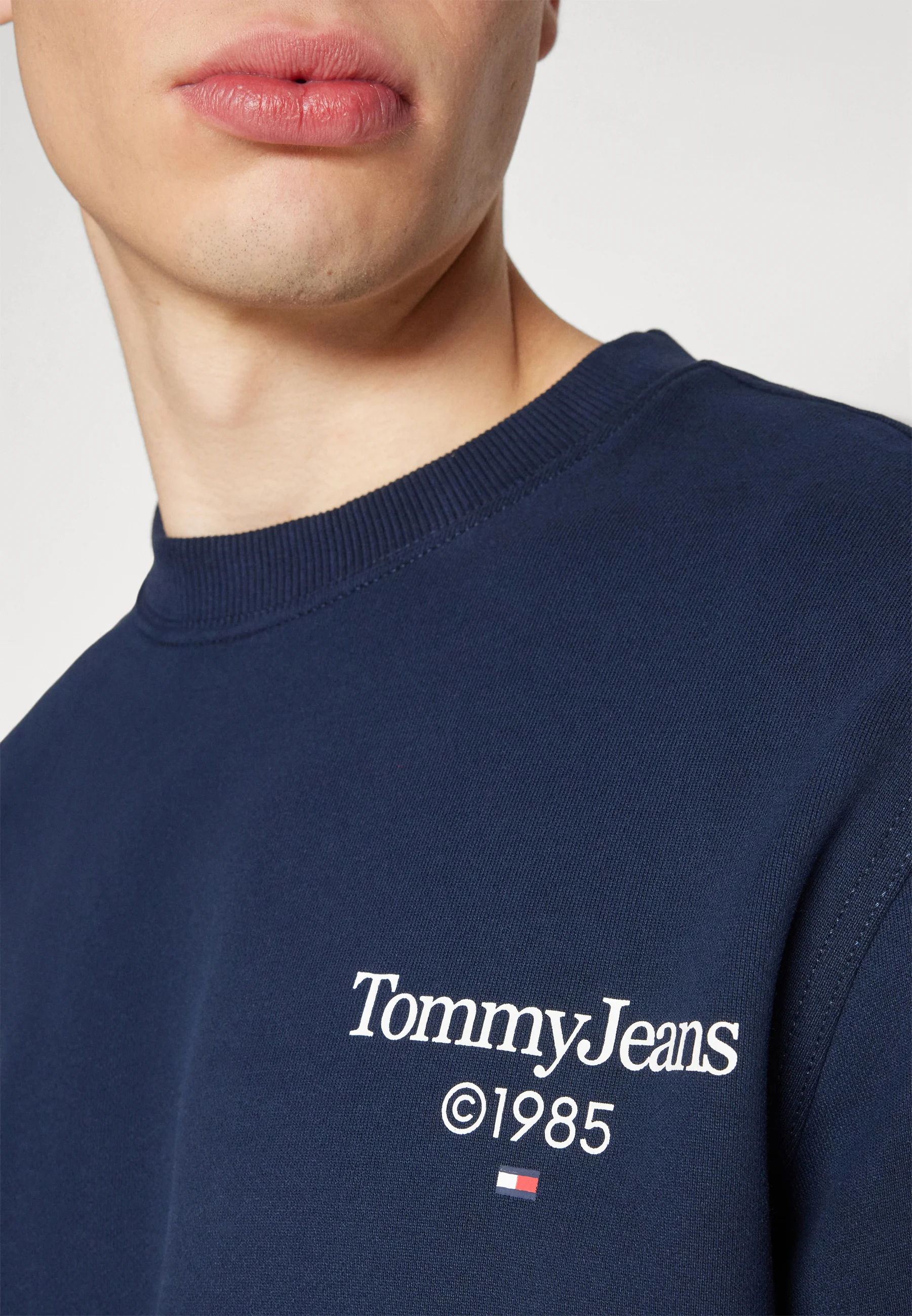 Sudadera Tommy Jeans ENTRY GRAPHIC CREW