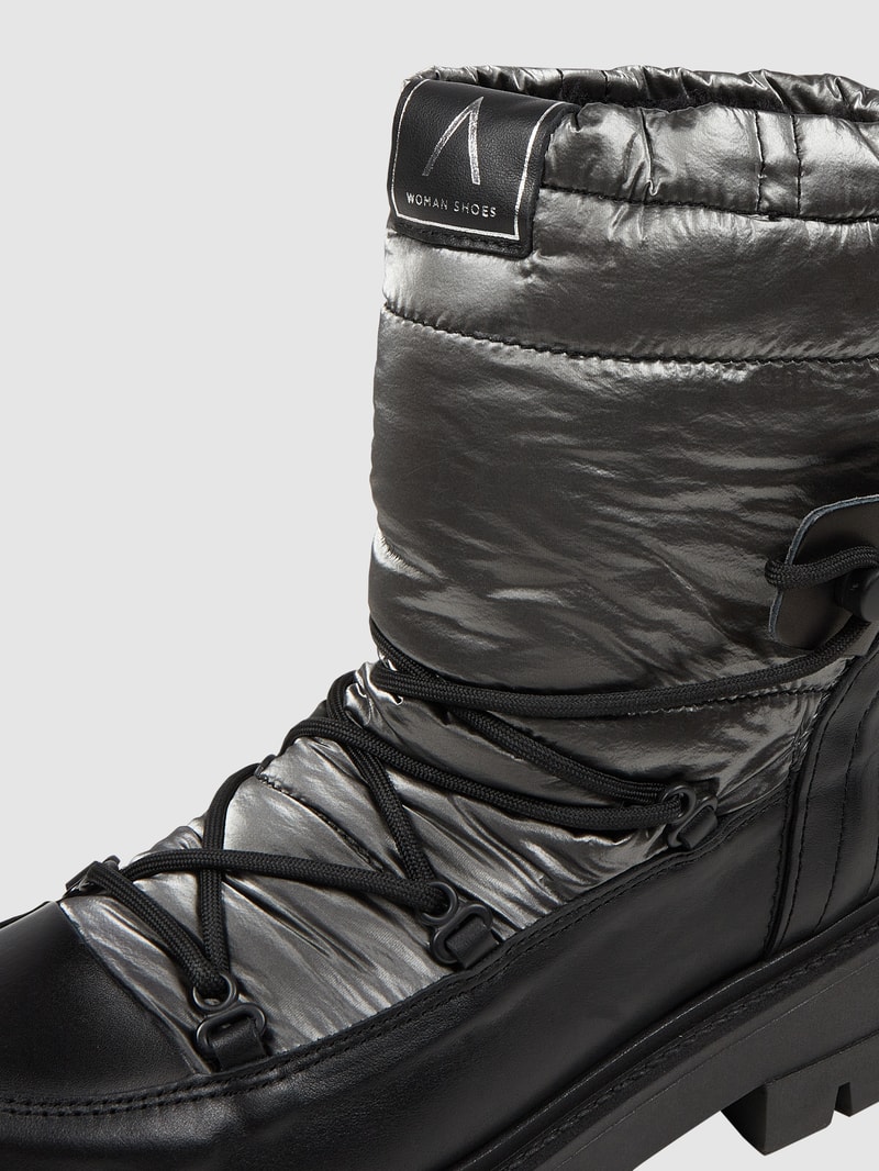 Boots aus Leder in schwarz
