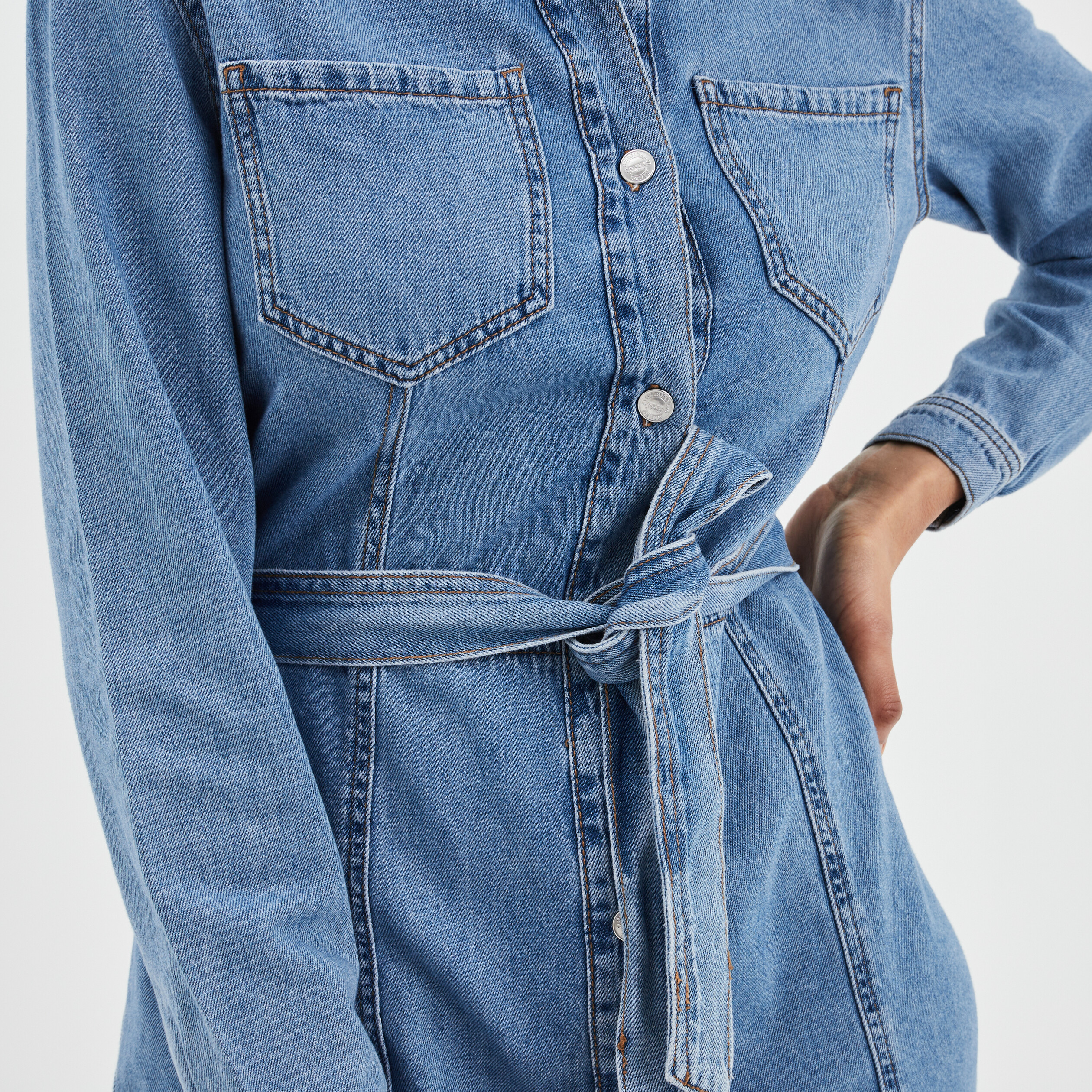 Robe chemise droite ceinturée en jean denim double stone femme | La Halle