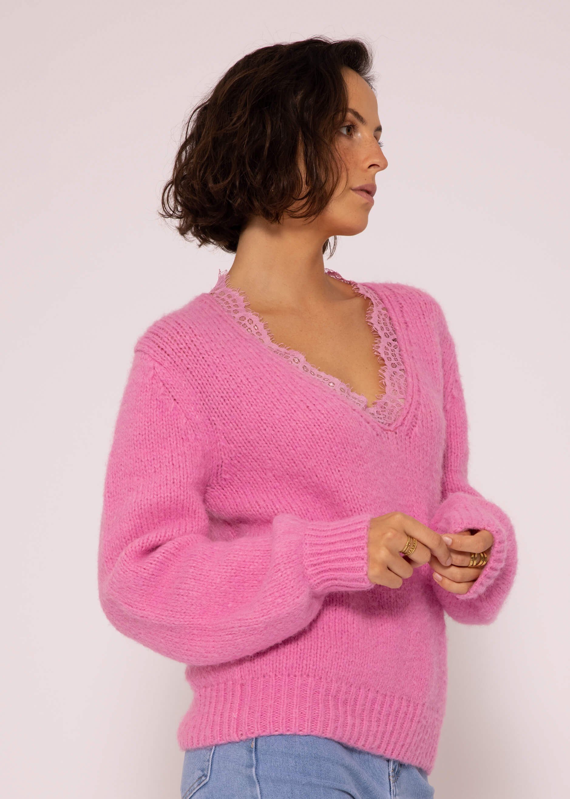 SASSYCLASSY Strickpullover Oversize Pullover Damen aus weichem Grobstrick Lässiger Strickpullover mit Spitzen-Ausschnitt