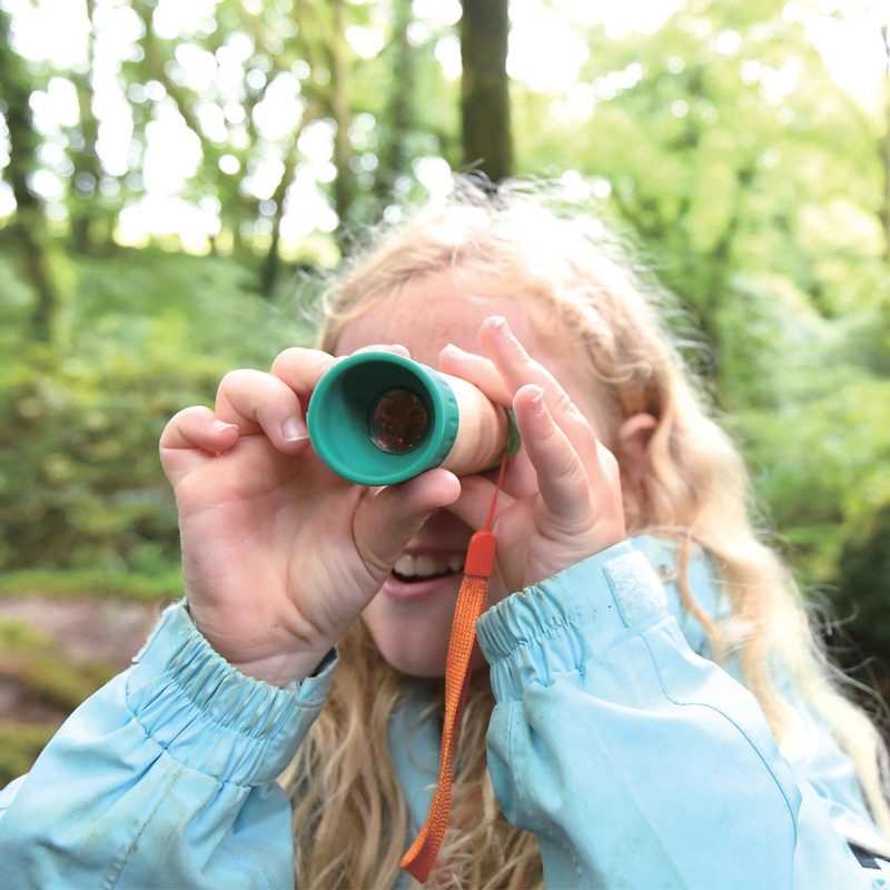 Télescope et sa pochette Hape