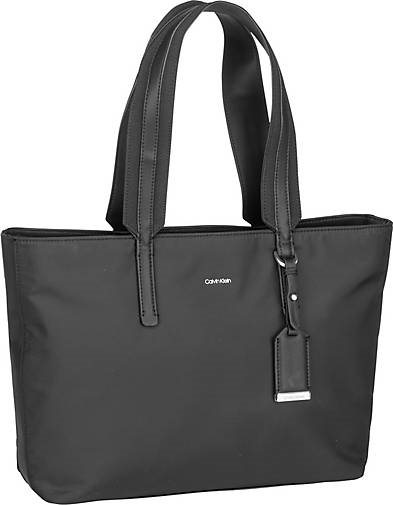 Calvin Klein Shopper CK Must Shopper MD Nylon FW23