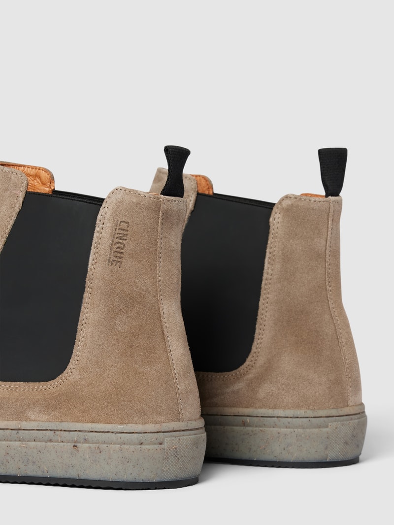 Chelsea Boots mit Label-Prägung Modell 'DIVO' in taupe