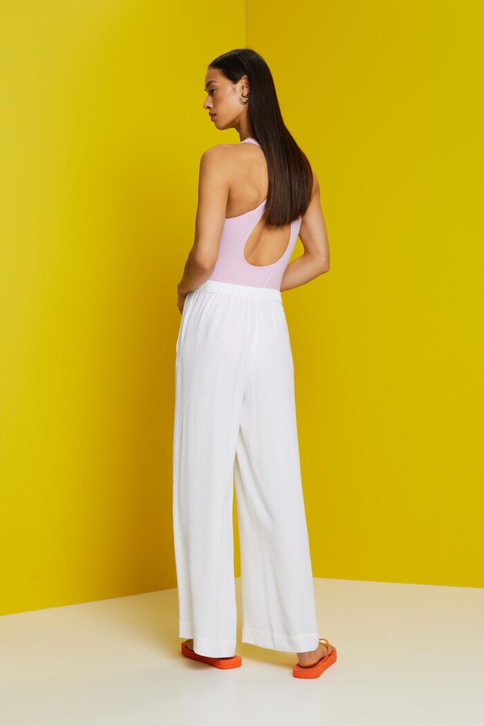 Pull-on-Hose mit weitem Bein und Crinkle-Optik