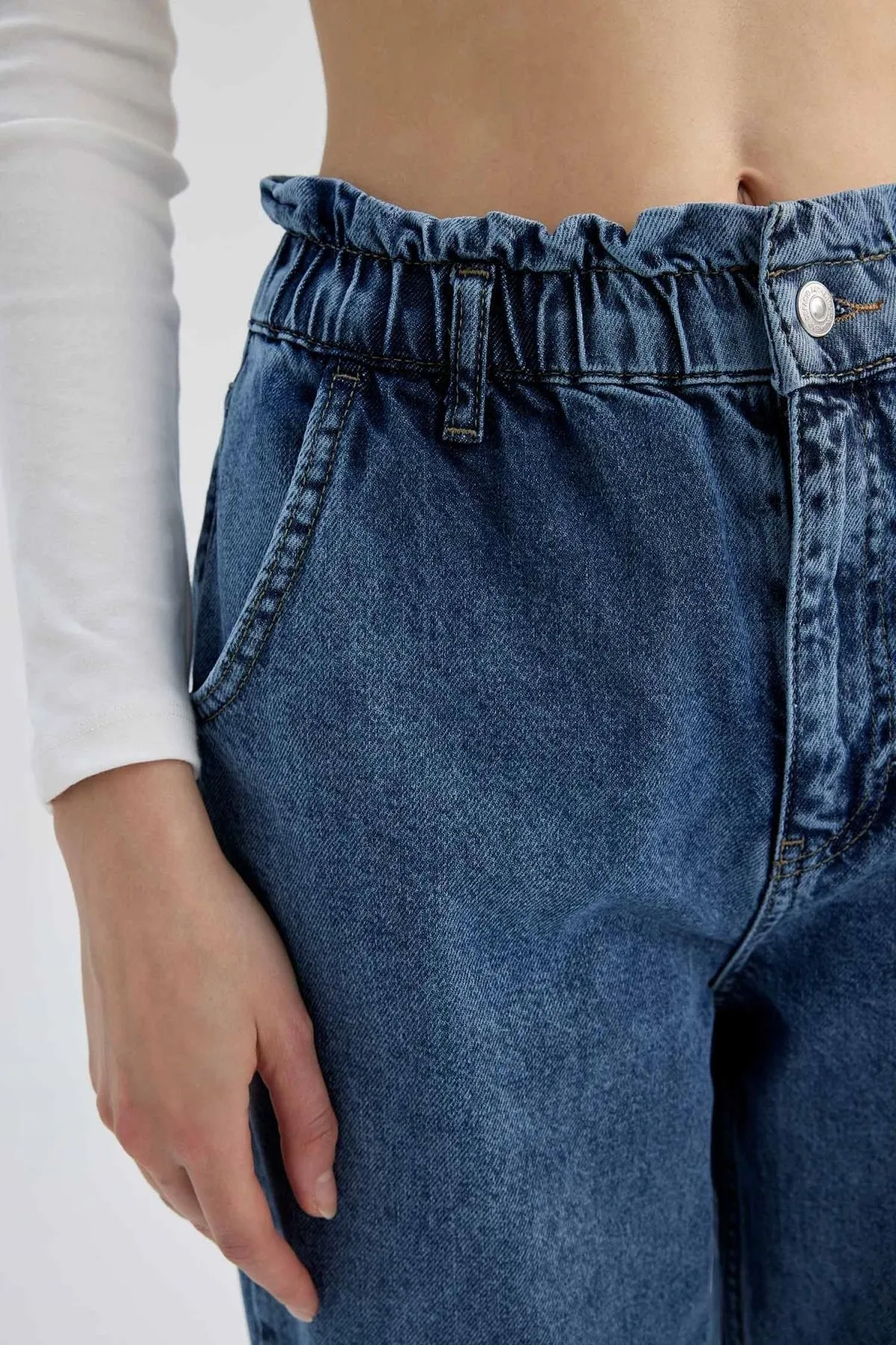 DeFacto  Knöchellange Paperbag-Jeans mit kurzem Bein aus 100 % Baumwolle
