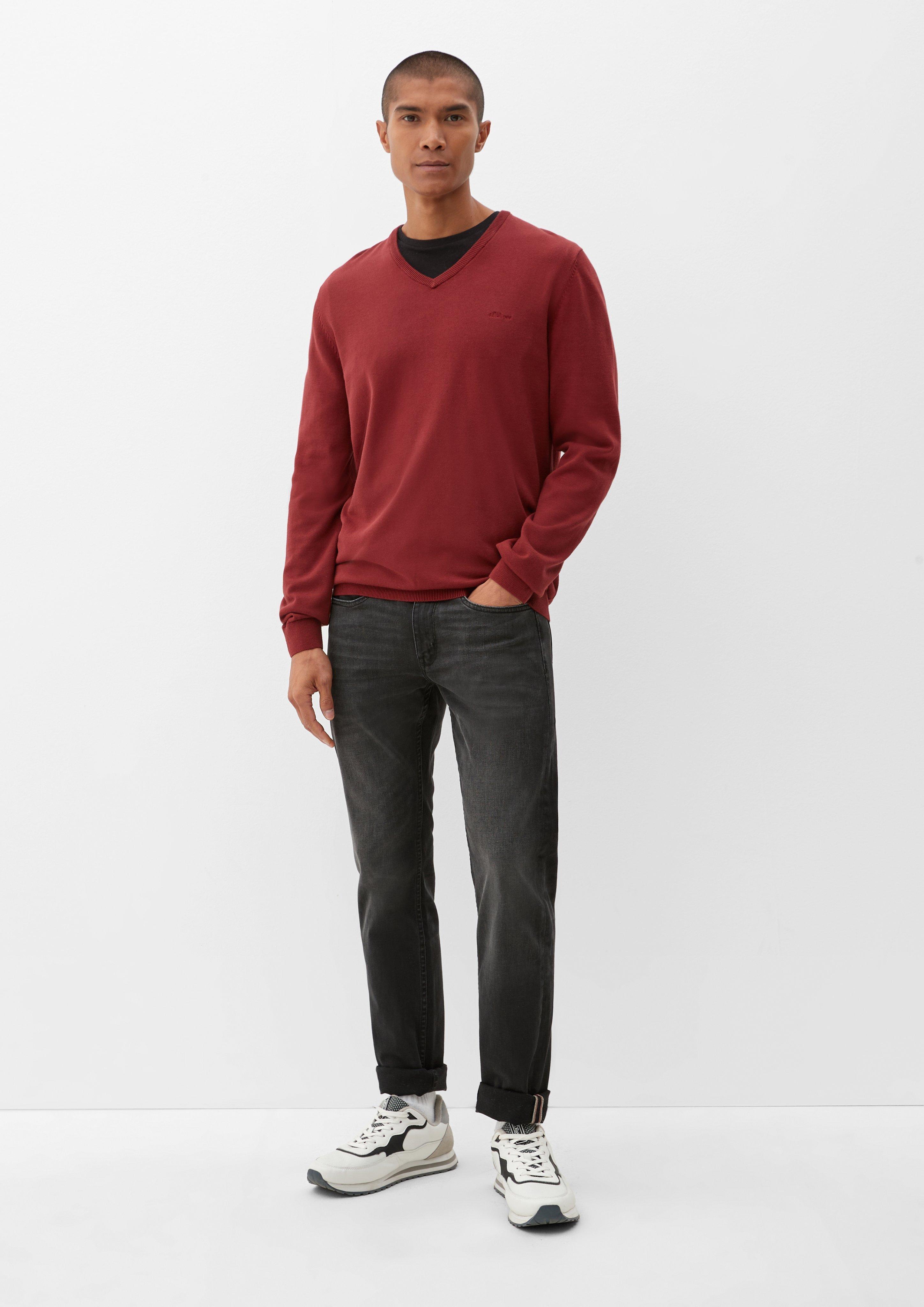 Feinstrickpulli mit V-Ausschnitt  03.899.61.7623-3877