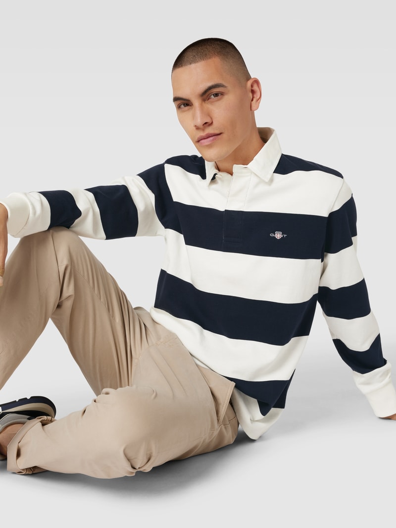 Sweatshirt mit Streifenmuster Modell 'SHIELD' in offwhite