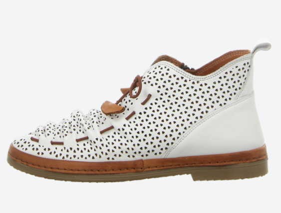 MANITU Klassische Slipper weiss Bei diesem formschönen Schuh der Marke M