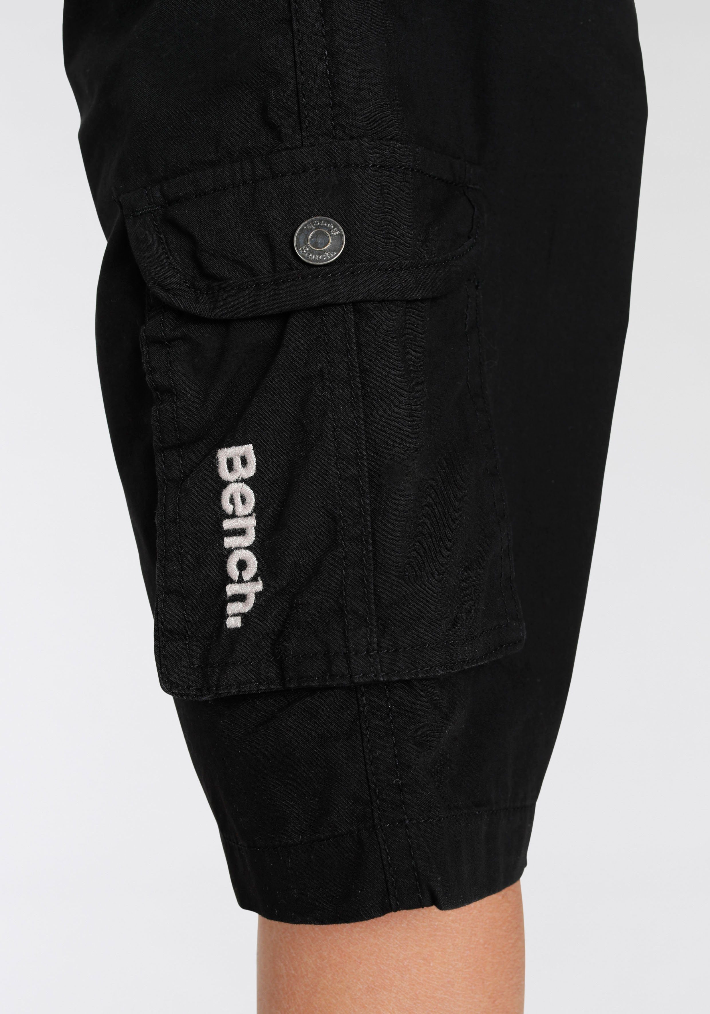 Bench. Bermudas (Set, 2-tlg., mit Gürtel) mit vielen Taschen und Gürtel