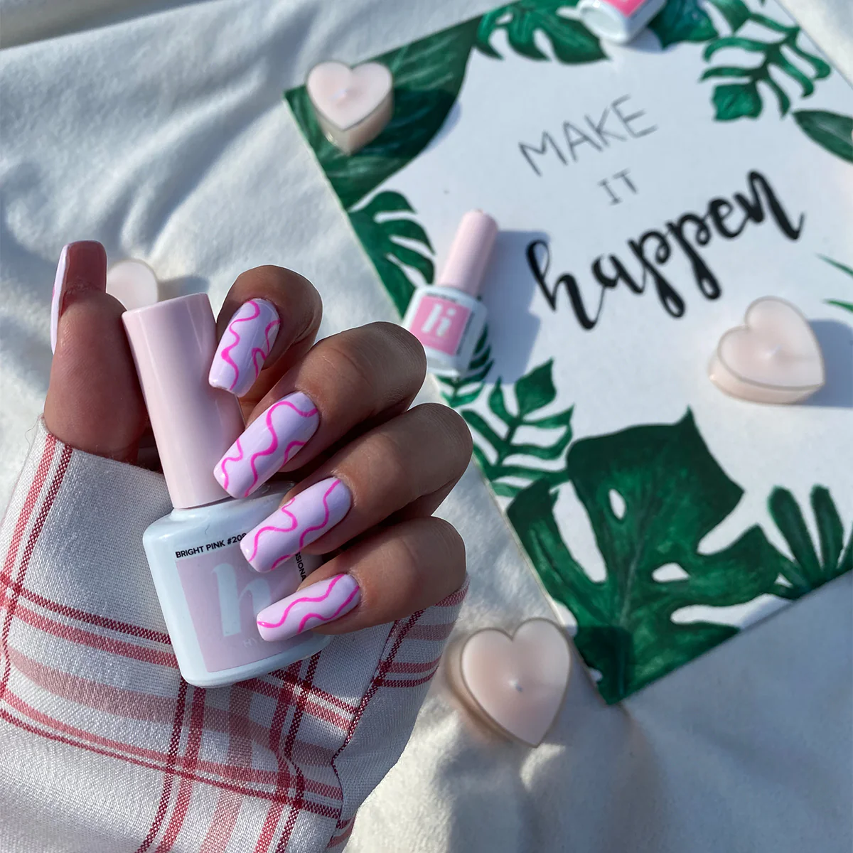 Esmalte de uñas semipermanente con efecto gel y efecto gel, diseño de unicornio.