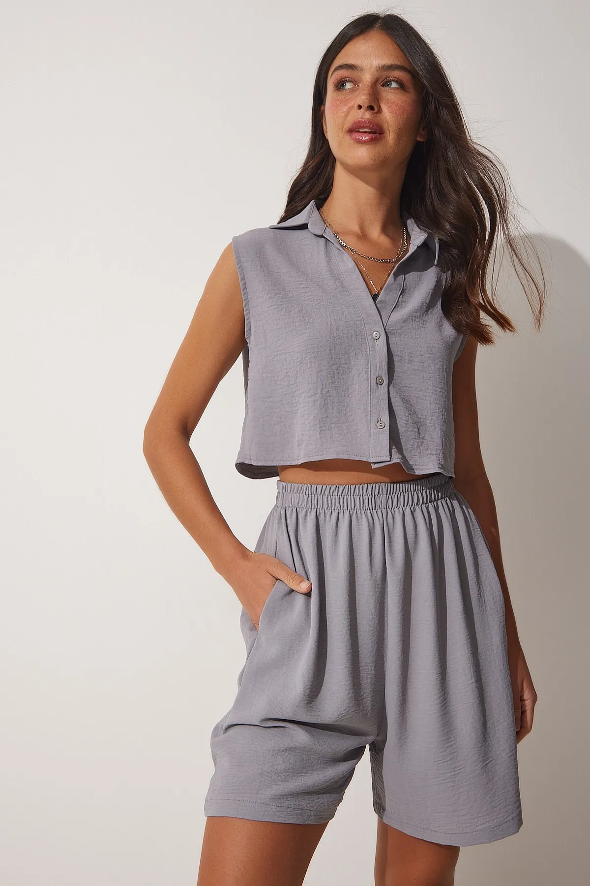 Happiness İstanbul  Graues ärmelloses Damen-Set mit Shorts und weiten Hosen MX00090