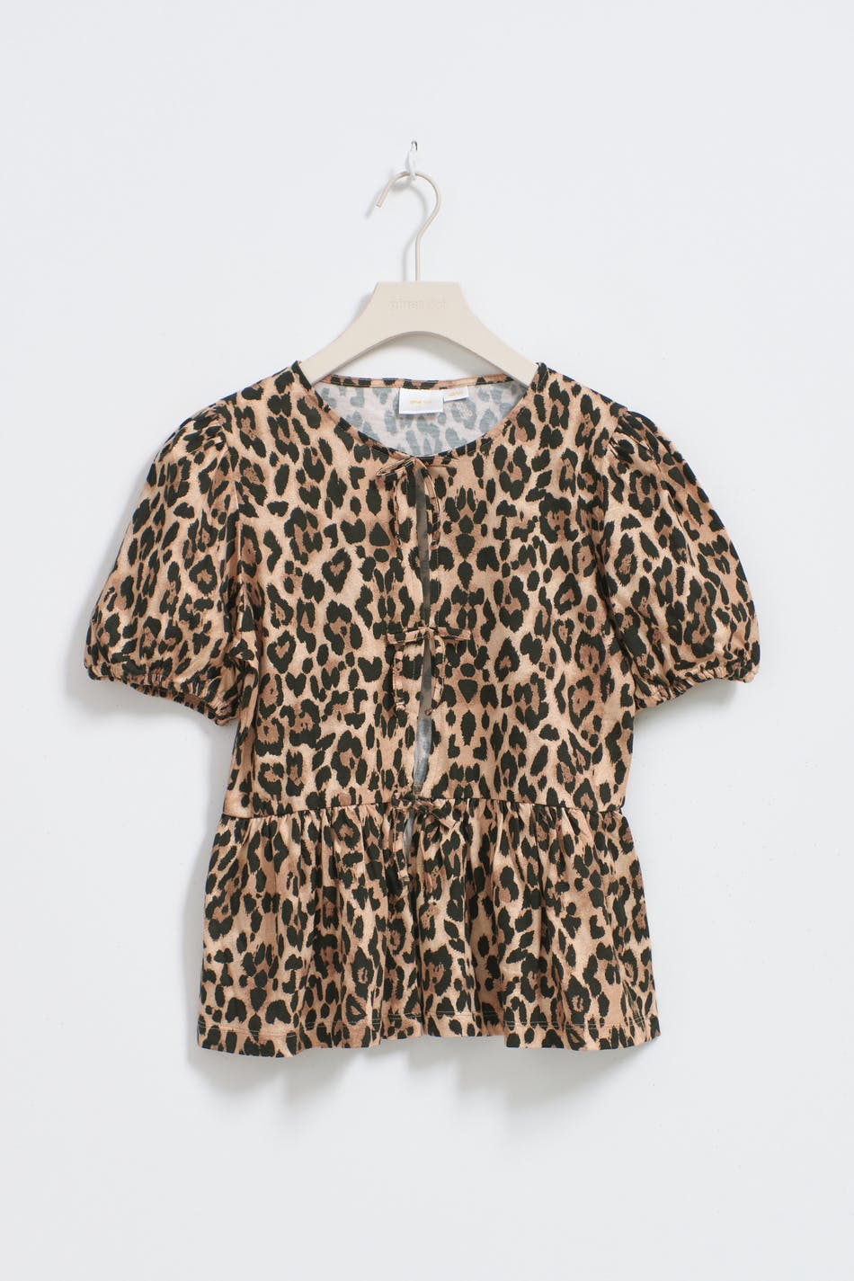 Y puff sleeve top