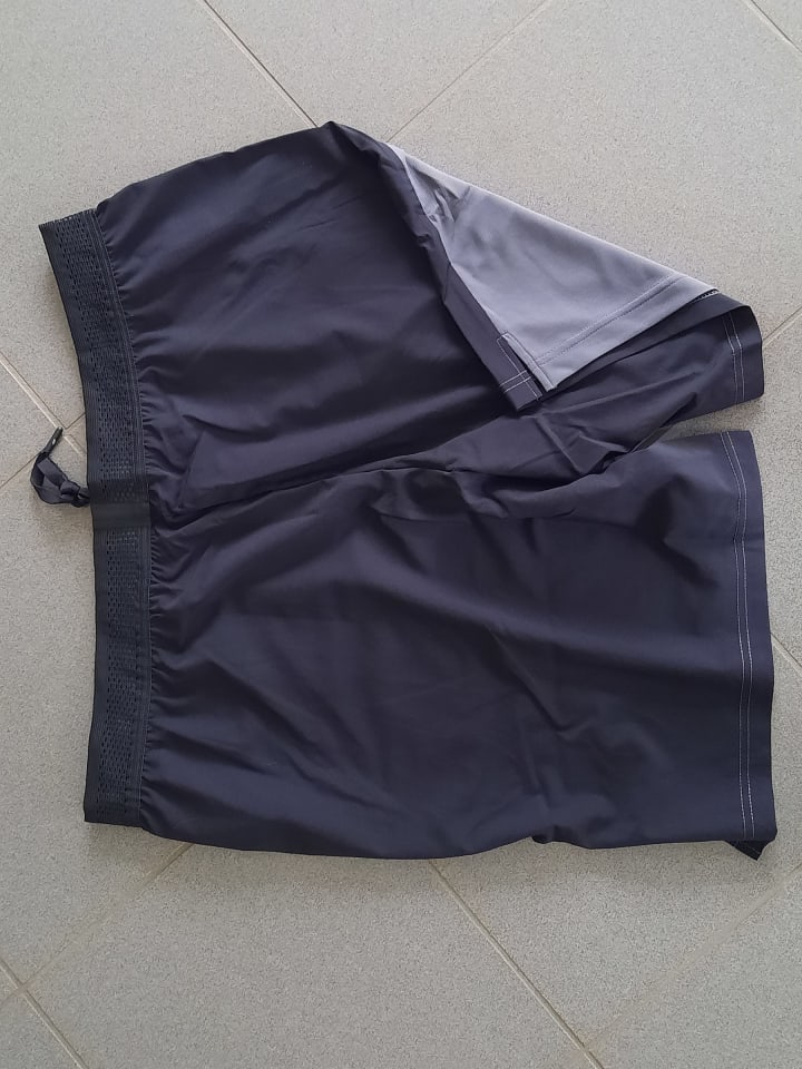 4F Funktionsshorts in Grau/ Schwarz günstig kaufen XXL