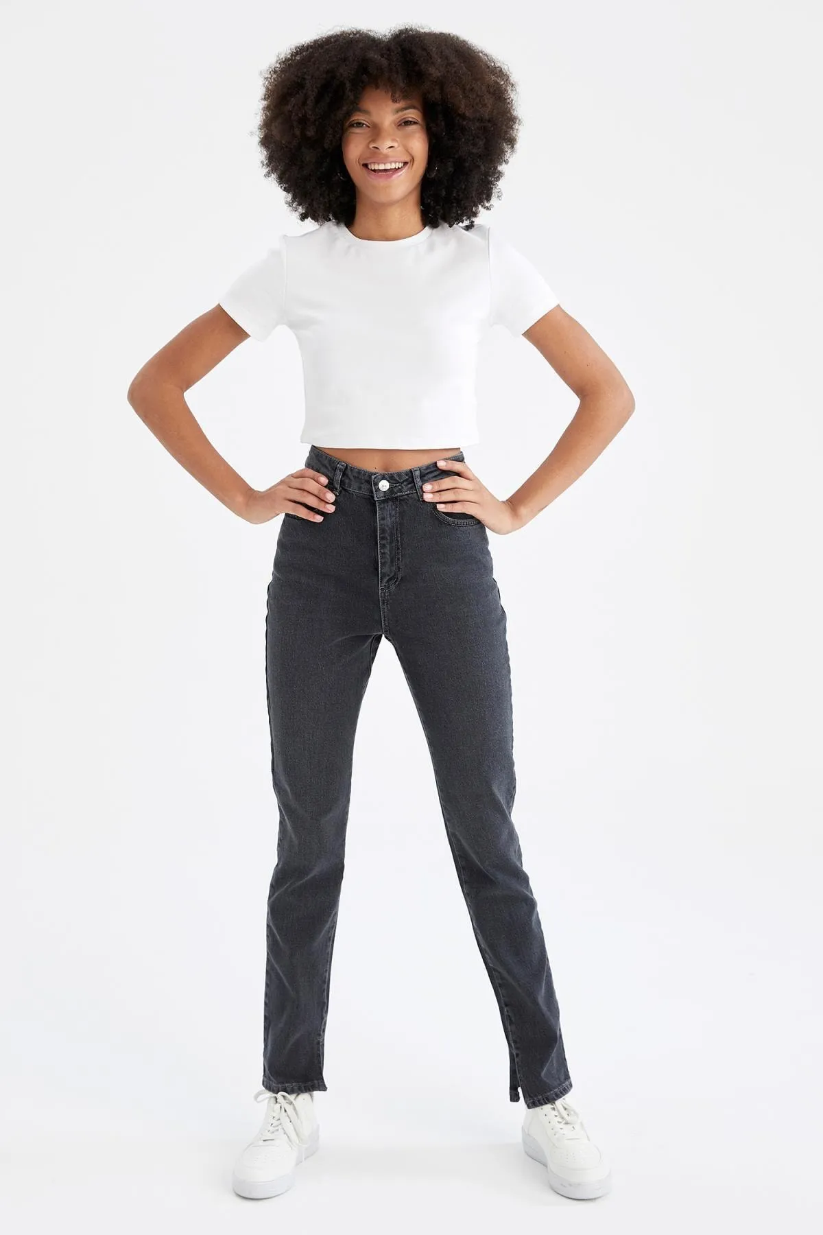DeFacto  Slim-Jeanshose im Split-Fit mit hoher Taille und detailliertem Schlitz
