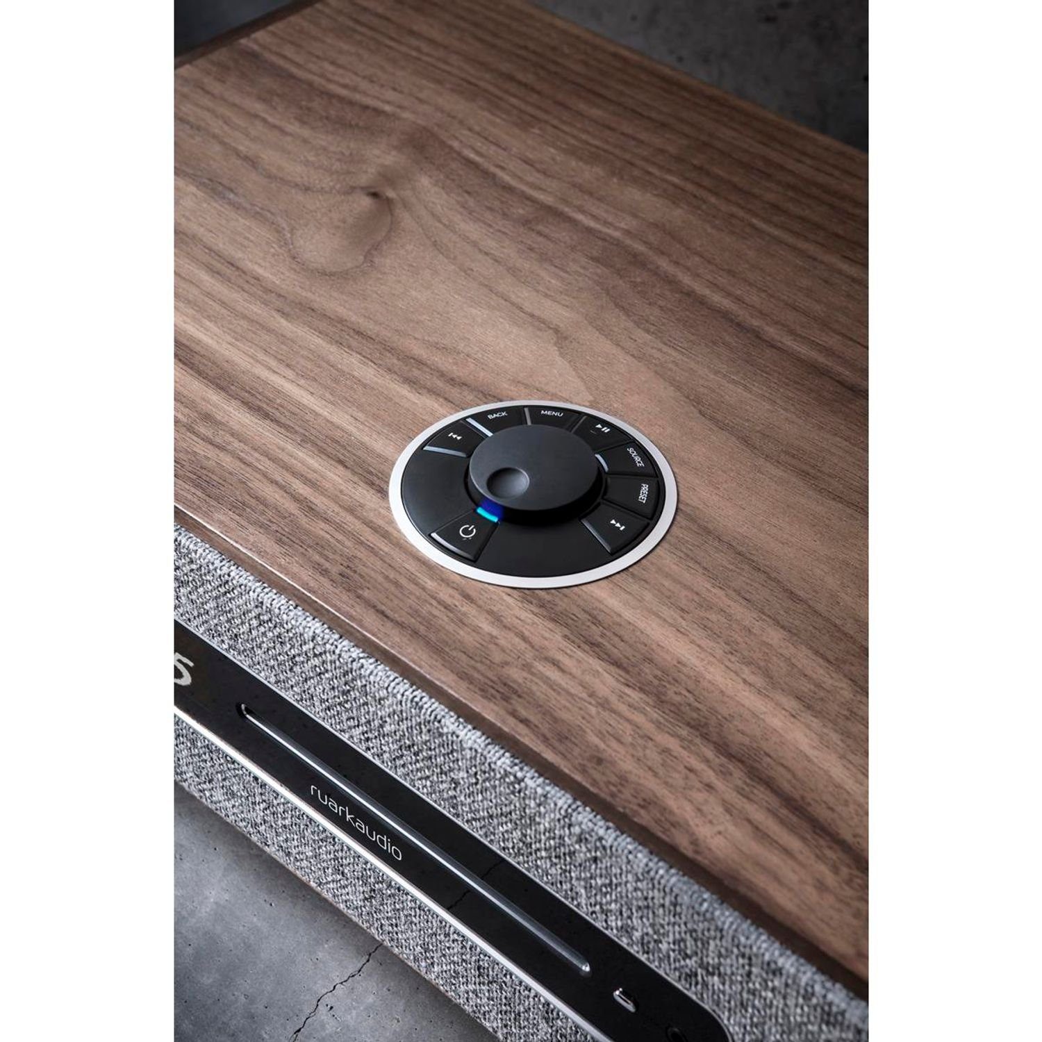 ruark audio R5 Musiksystem Walnuss High Fidelity System Digitalradio (DAB) (DAB+ & Internetradio, CD-Player)