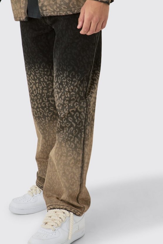 Lockere Jeans mit Leopardenprint in Schwarz