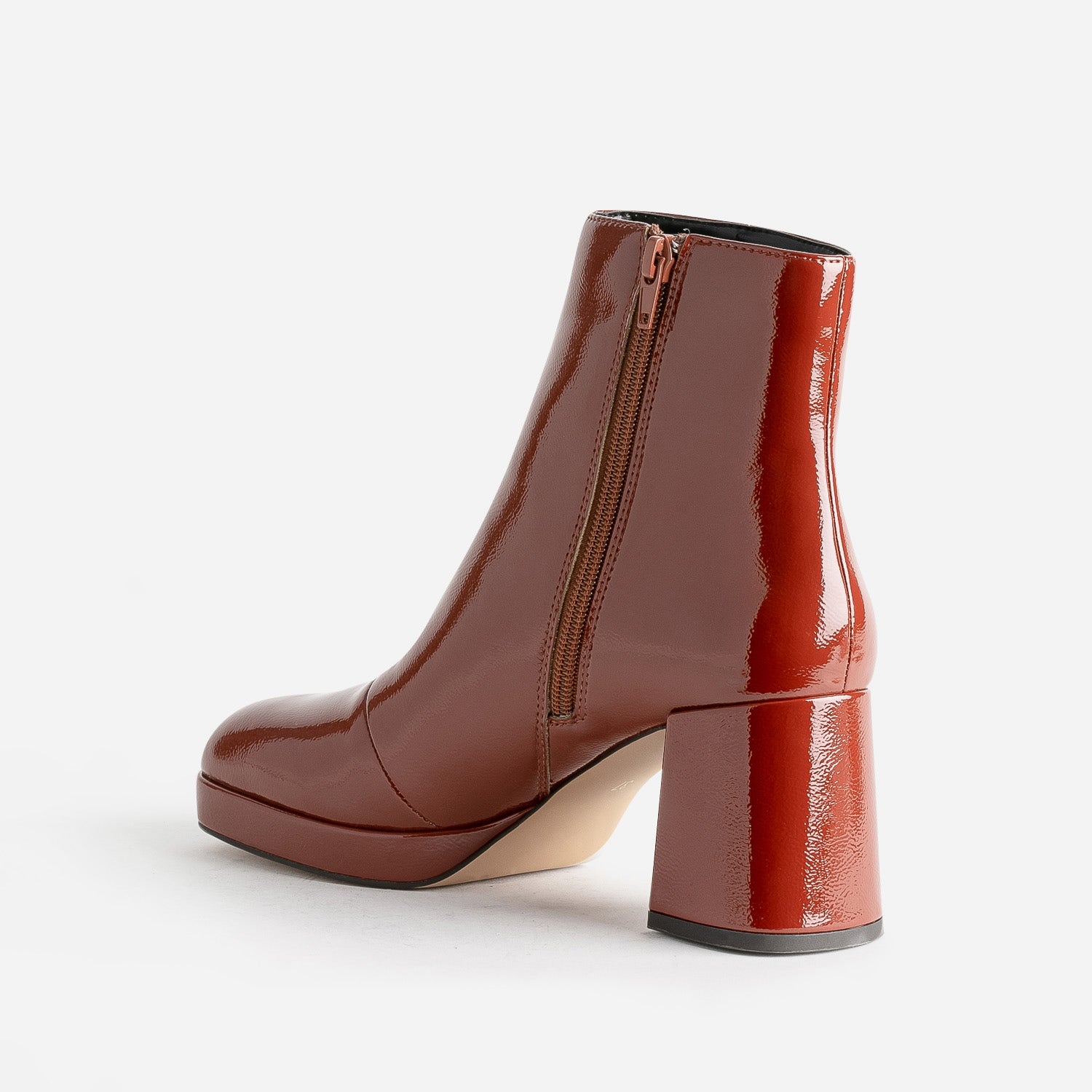 Boots camel verni éco-conçu à plateforme