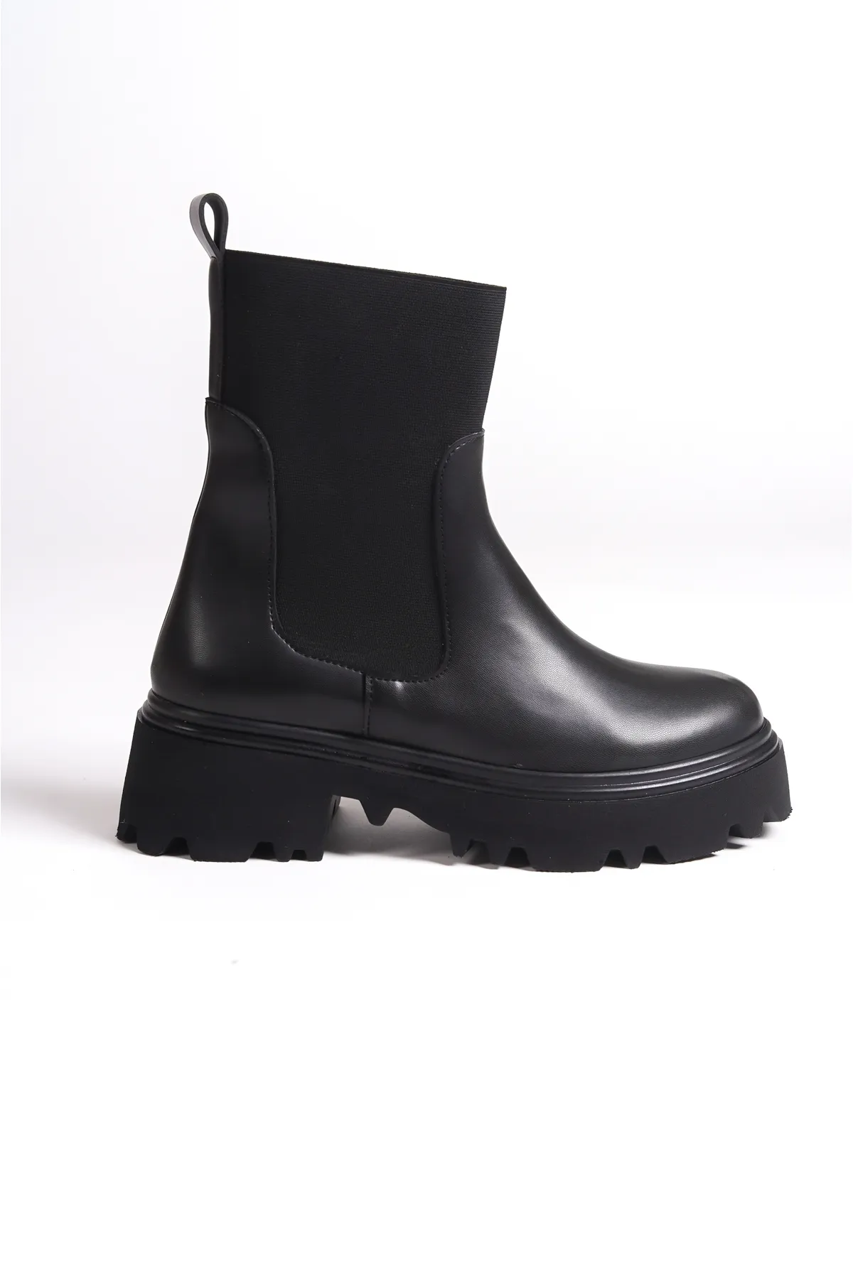 Capone Outfitters  Damenstiefel mit runder Zehenpartie und elastischer Trak-Sohle