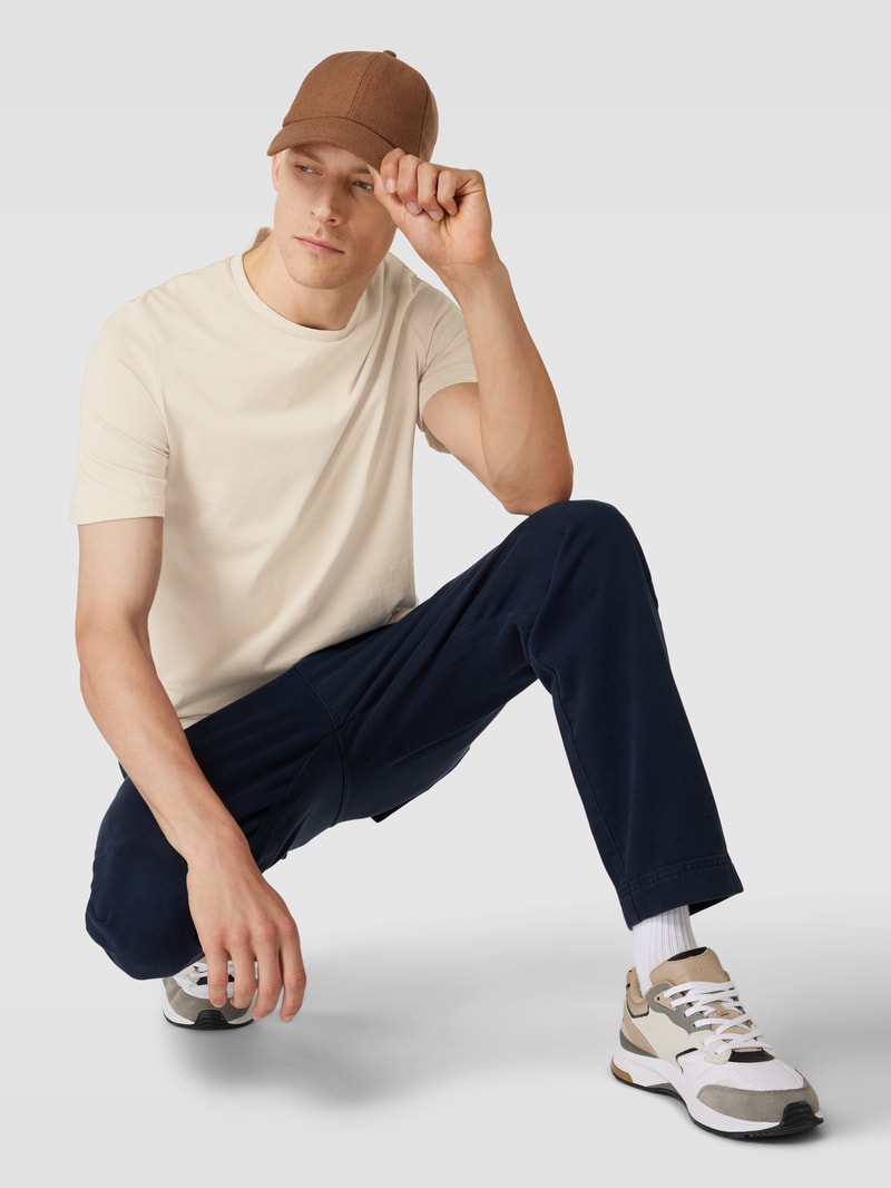 T-Shirt mit Label-Detail Modell 'BASIC' in beige