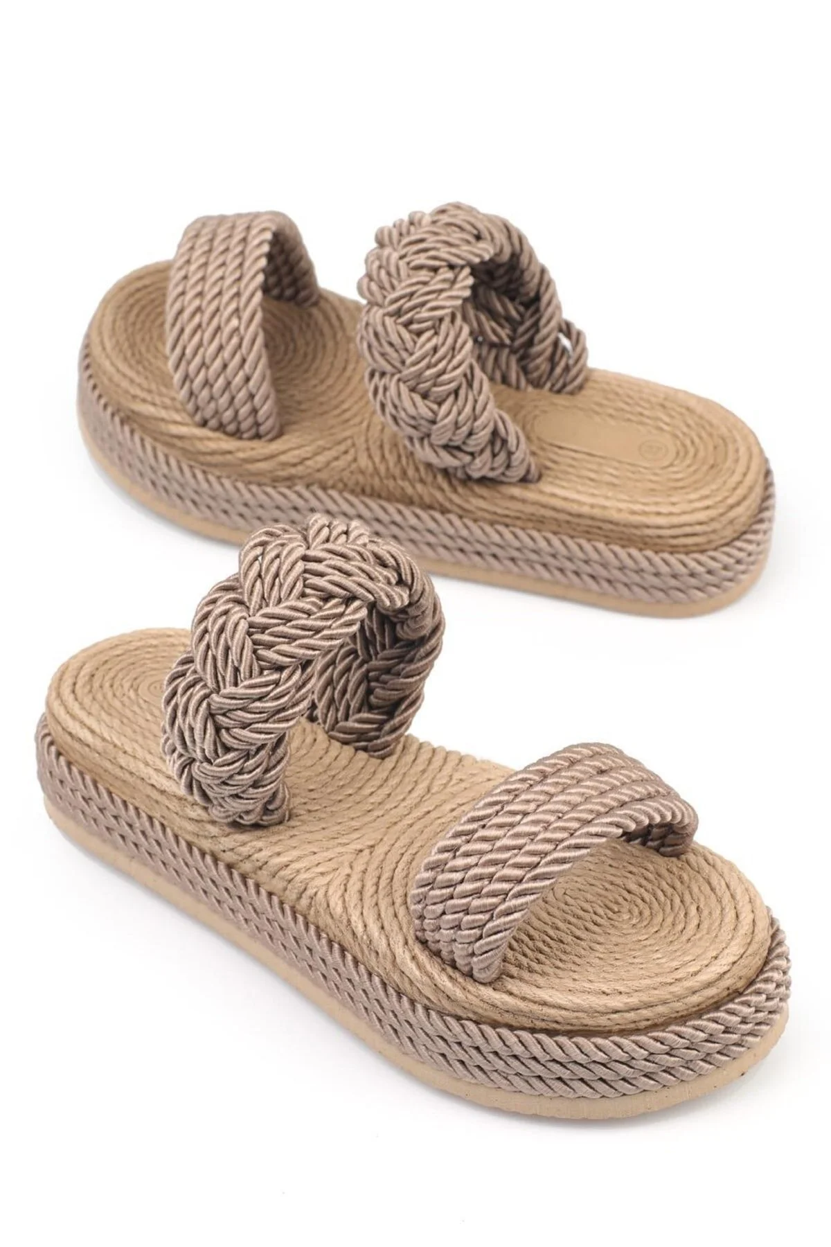Capone Outfitters  Capone Keilabsatz String Nerzfarbene Damenhausschuhe